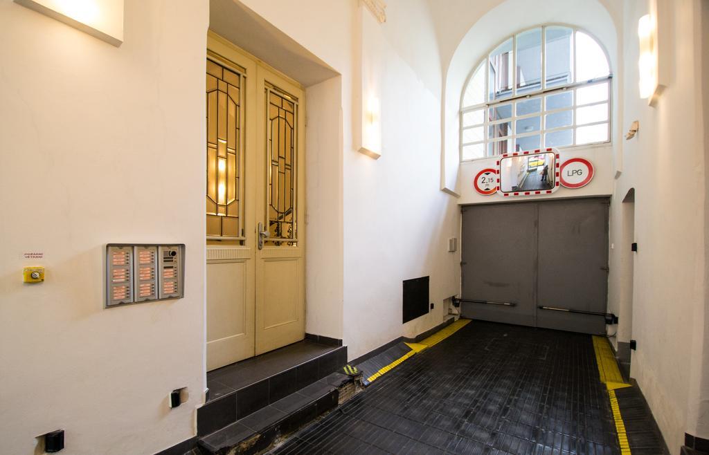 פראג National Museum Apartment By Ruterra מראה חיצוני תמונה