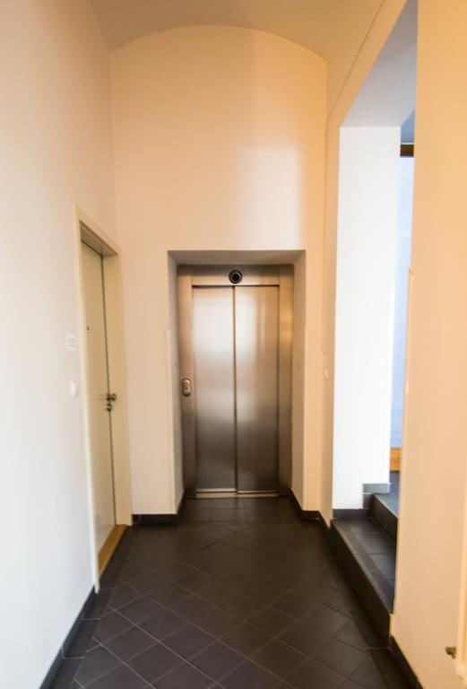 פראג National Museum Apartment By Ruterra מראה חיצוני תמונה