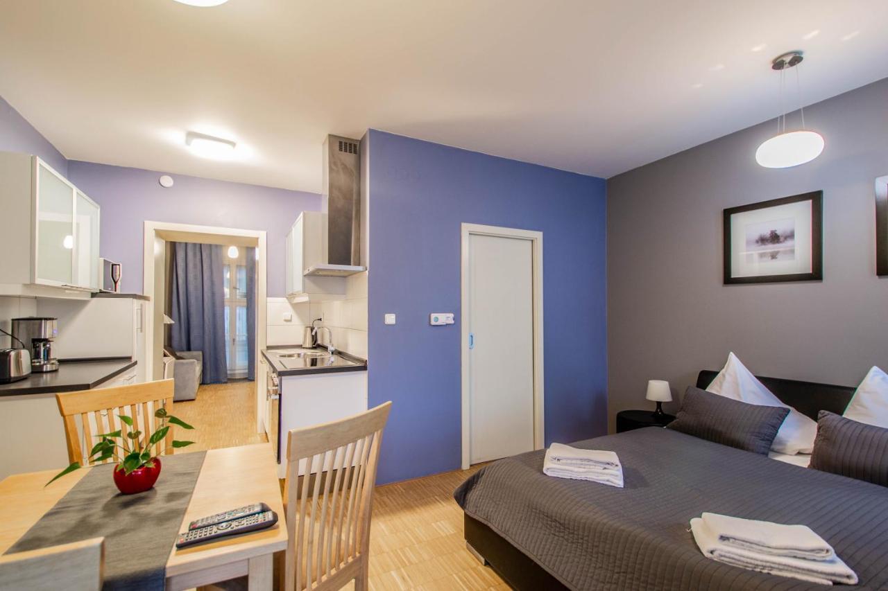 פראג National Museum Apartment By Ruterra מראה חיצוני תמונה