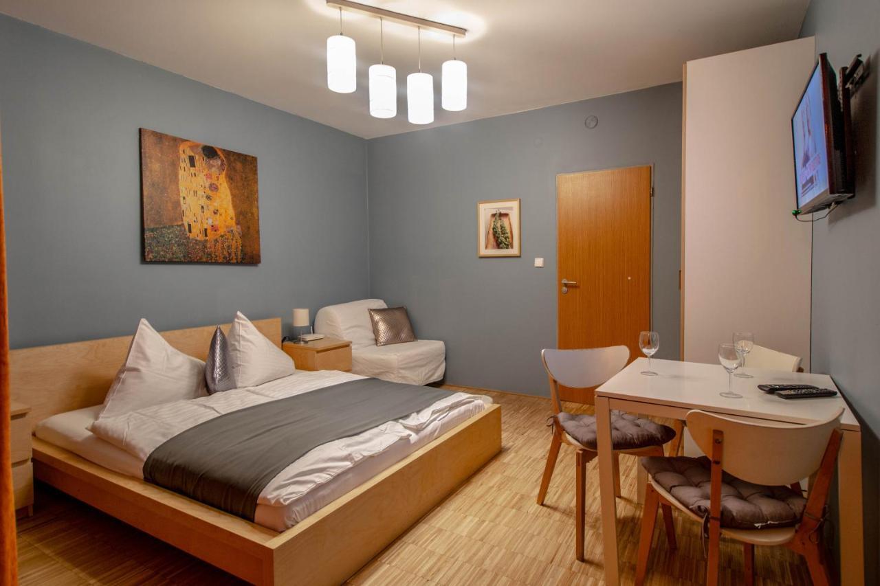 פראג National Museum Apartment By Ruterra מראה חיצוני תמונה